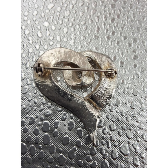 Vintage 1980s Heart Shaped Brooch Silver Tone Abstract Open Work Retro Pin - Picture 2 of 4